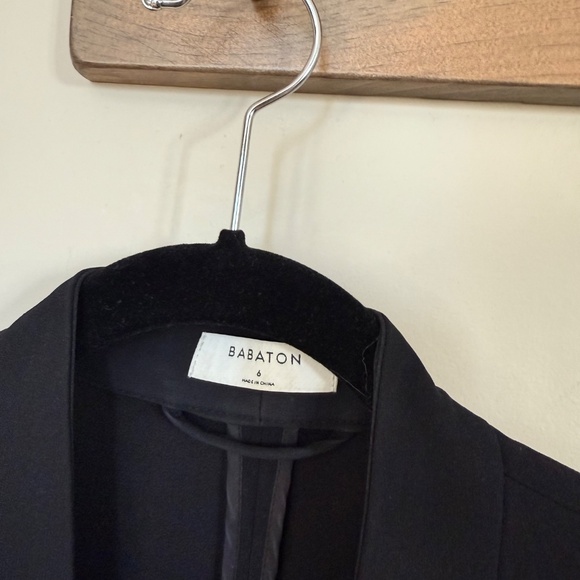 Babaton Power Blazer High Hip Cropped Black Size 4 - Picture 5 of 6